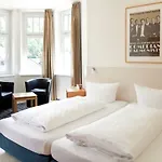 Weidenhof Szálloda 3*